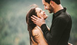 Как сделать комплимент мужчине?